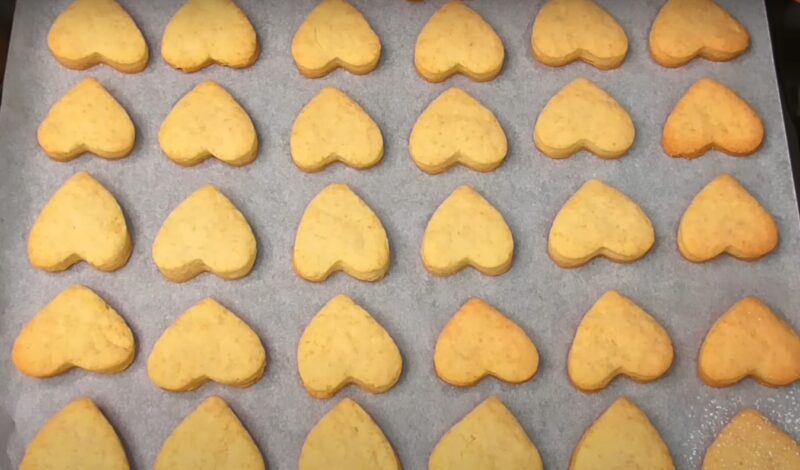 Никаких яиц и долгого замеса. Рассыпчатое печенье, которое превзойдет все ваши ожидания: идеально к чаю