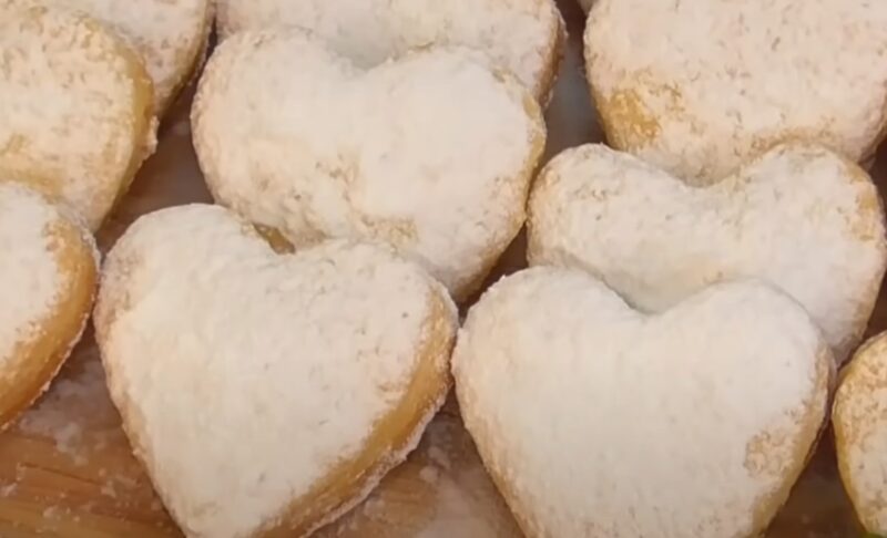 Никаких яиц и долгого замеса. Рассыпчатое печенье, которое превзойдет все ваши ожидания: идеально к чаю