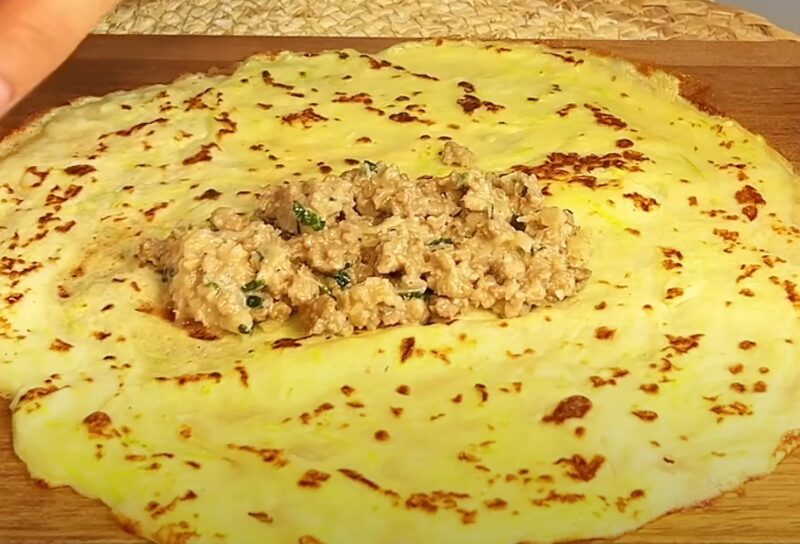 Нежные, сочные, с хрустящей корочкой: кабачковые блинчики с мясом, которые станут хитом вашего утра!